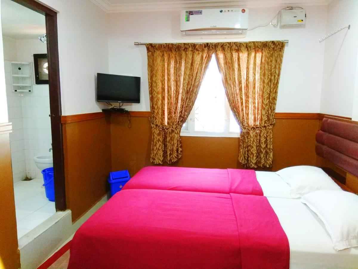 Kochi Hotel Maple Regency מראה חיצוני תמונה