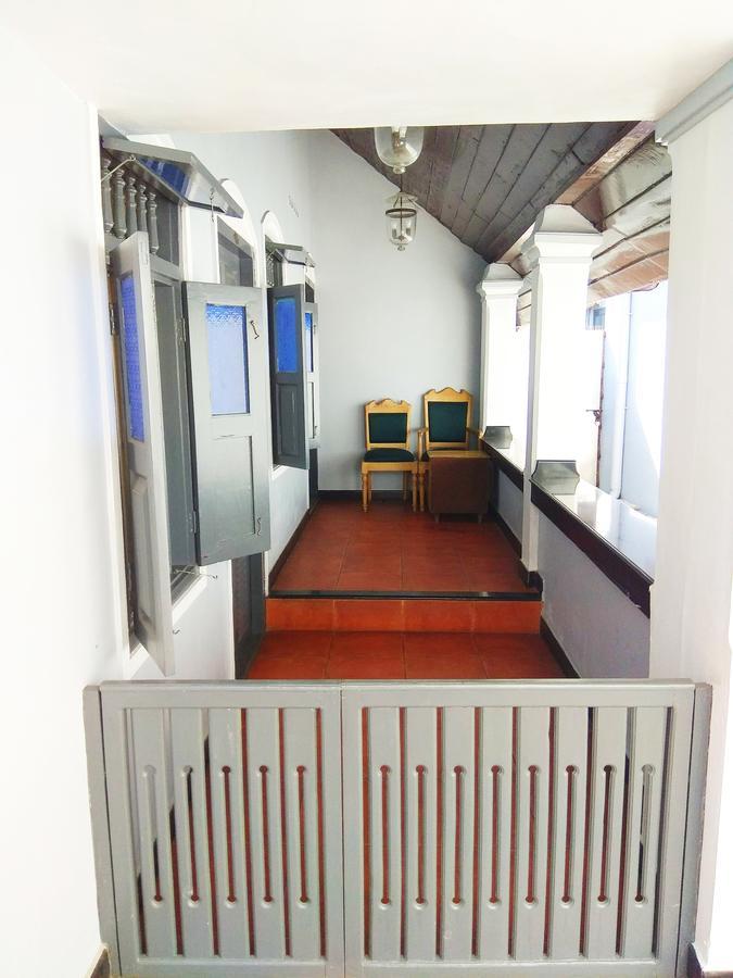 Kochi Hotel Maple Regency מראה חיצוני תמונה