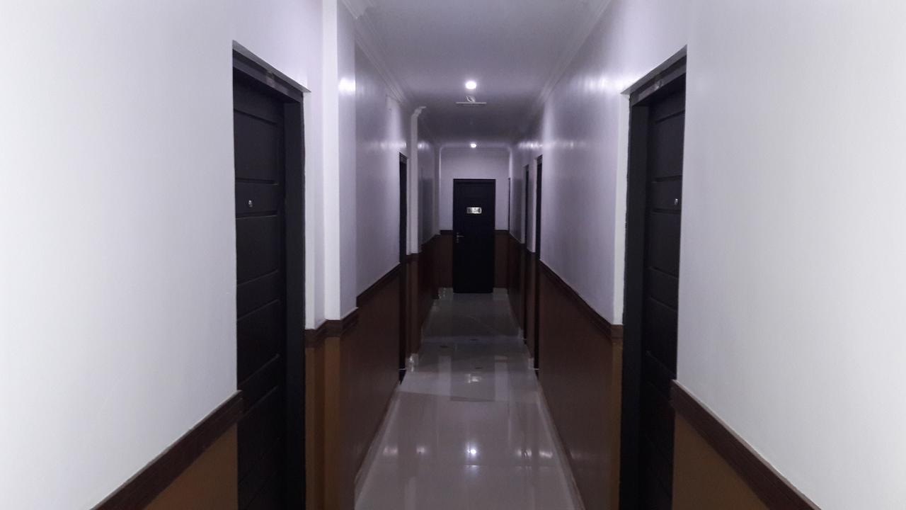 Kochi Hotel Maple Regency מראה חיצוני תמונה