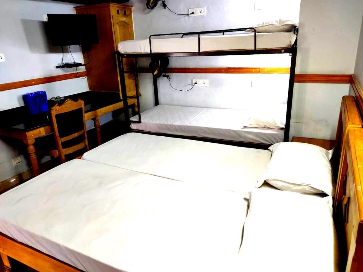 Kochi Hotel Maple Regency מראה חיצוני תמונה