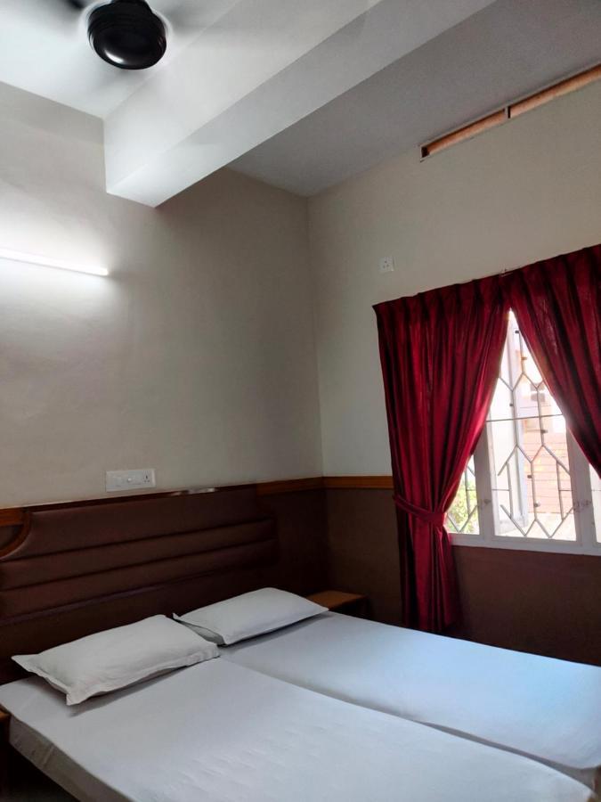 Kochi Hotel Maple Regency מראה חיצוני תמונה