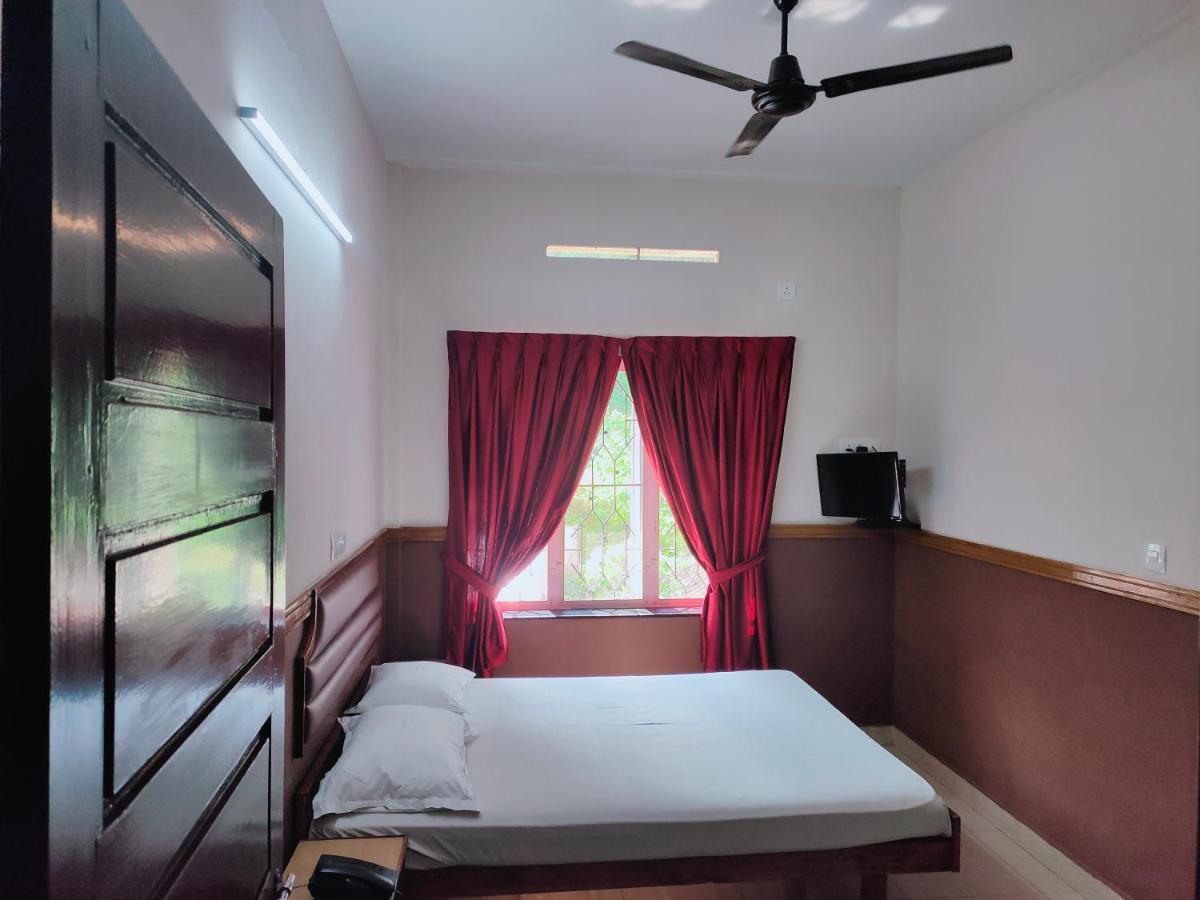 Kochi Hotel Maple Regency מראה חיצוני תמונה