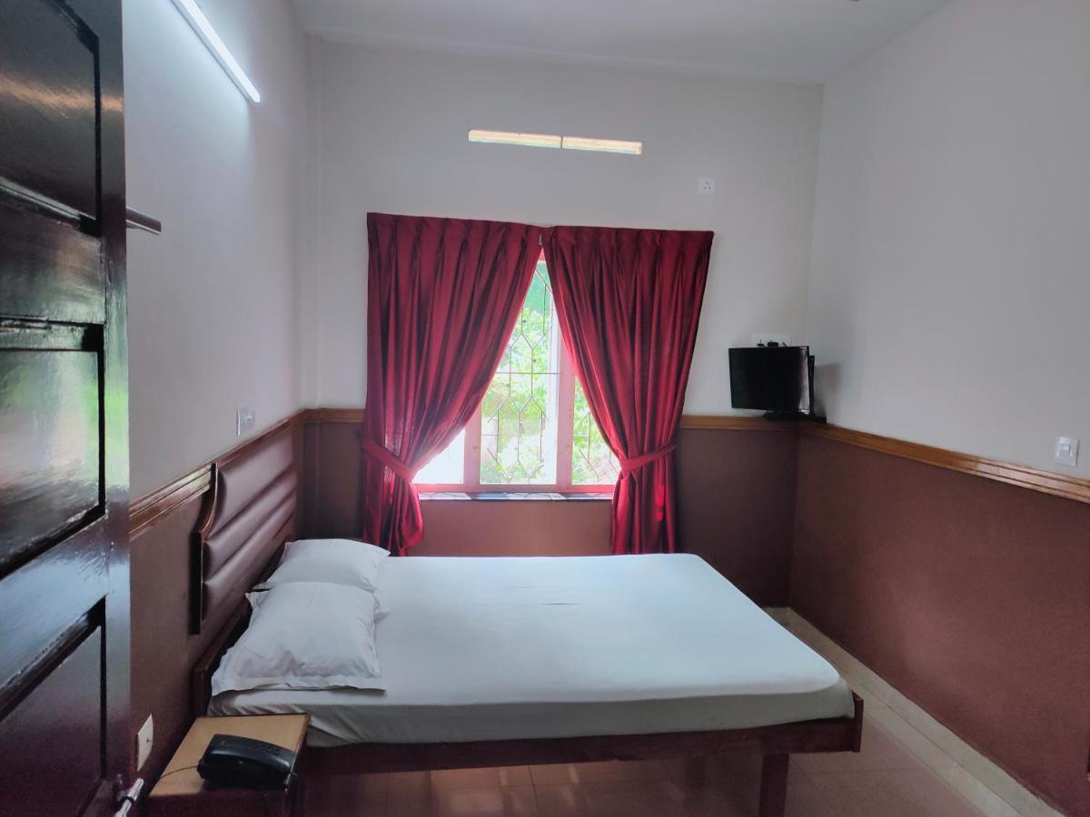 Kochi Hotel Maple Regency מראה חיצוני תמונה